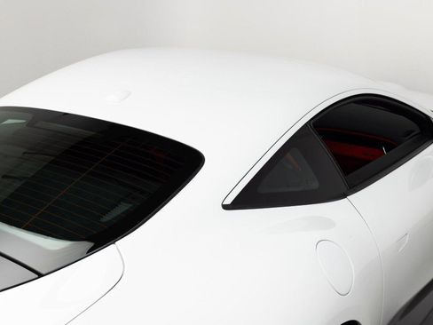 Certified 2024 Ferrari Roma image 35