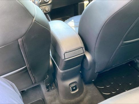 Used 2019 FIAT 500L Trekking FWD image 10