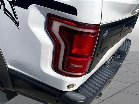 Used 2018 Ford F150 Raptor w/ Equipment Group 802A Luxury AWD/4WD image 28