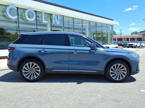 Certified 2025 Lincoln Corsair Reserve AWD/4WD image 2