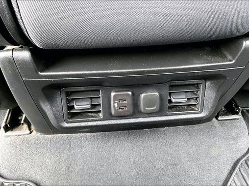 Used 2023 Chevrolet Silverado 2500 LT w/ Convenience Package image 11