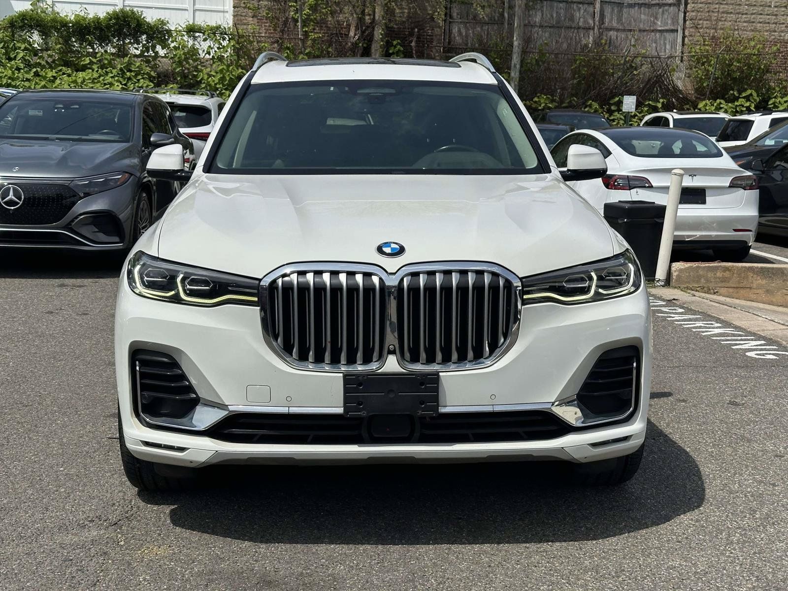 Used 2019 BMW X7 xDrive40i w/ Premium Package AWD/4WD image 8