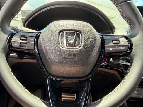 Used 2025 Honda Civic Sport image 14