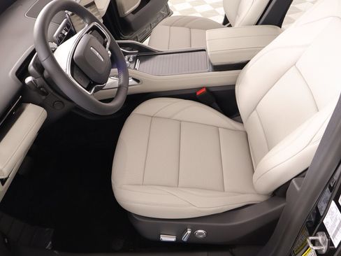 New 2026 Lincoln Nautilus Premier AWD/4WD image 11