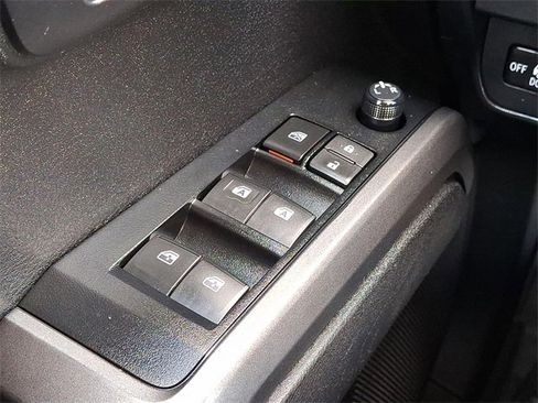 Certified 2023 Toyota Tacoma TRD Off-Road image 25