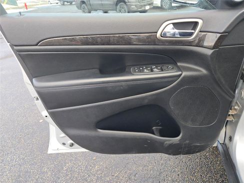 Used 2013 Jeep Grand Cherokee Laredo image 21