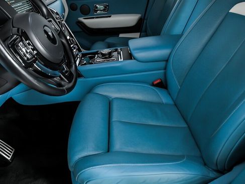Used 2023 Rolls-Royce Cullinan AWD/4WD image 17