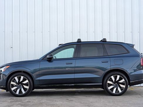 Used 2025 Volvo EX90 Ultra image 9