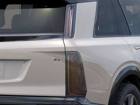 New 2027 Cadillac Vistiq Sport AWD/4WD image 11