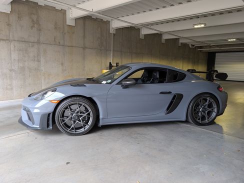 Used 2023 Porsche 718 Cayman GT4 RS image 2