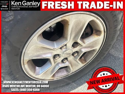 Used 2017 Jeep Grand Cherokee Laredo w/ Quick Order Package 23E AWD/4WD image 5
