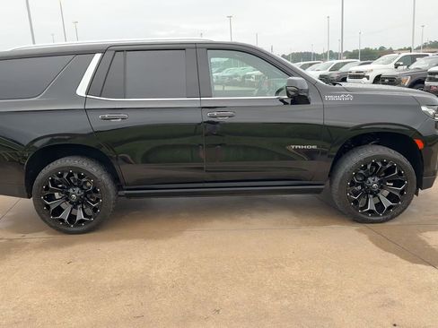Used 2023 Chevrolet Tahoe High Country w/ Premium Package AWD/4WD image 2