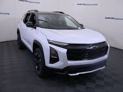 New 2026 Chevrolet Equinox RS w/ Convenience Package III AWD/4WD image 3