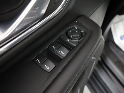 Used 2023 Chevrolet Tahoe LS AWD/4WD image 31