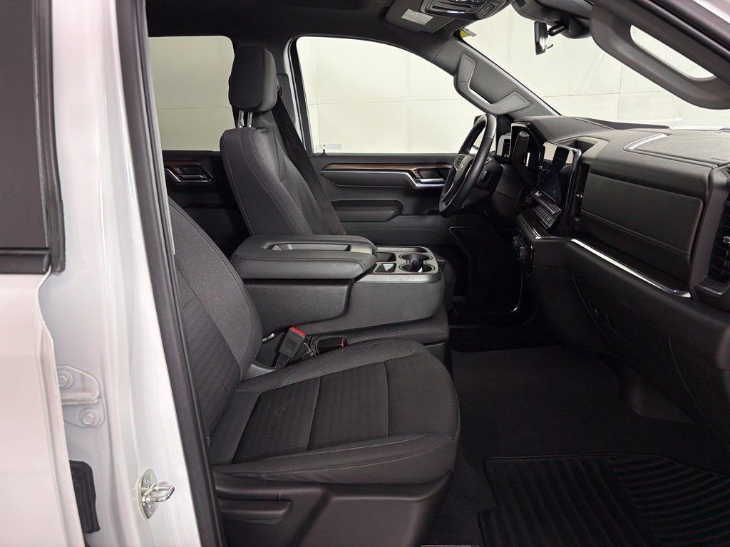 Used 2023 Chevrolet Silverado 1500 LT AWD/4WD image 42