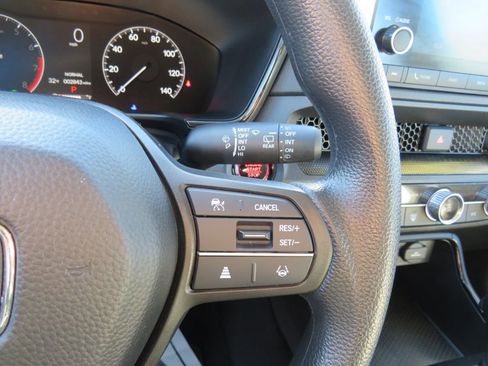 Used 2023 Honda CR-V LX image 18