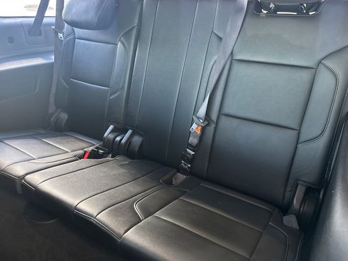 Used 2017 Chevrolet Suburban LT AWD/4WD image 16