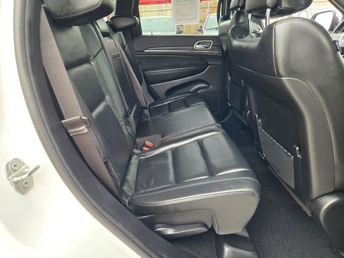 Certified 2021 Jeep Grand Cherokee Limited w/ Sun & Sound Group image 9