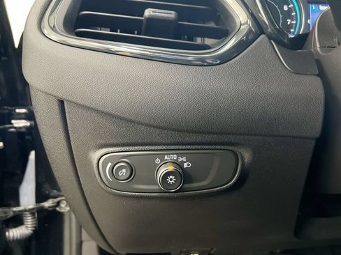 Used 2024 Chevrolet Equinox RS AWD/4WD image 18