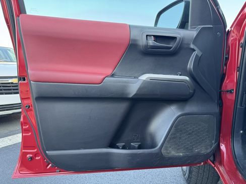 Used 2023 Toyota Tacoma SR5 image 8