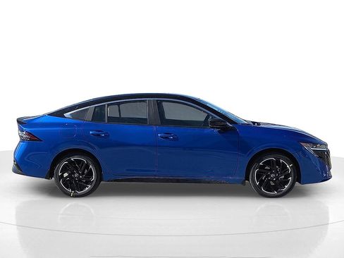 New 2026 Nissan Sentra SR image 6