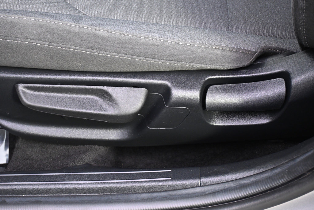 Used 2025 Kia K4 FWD image 14