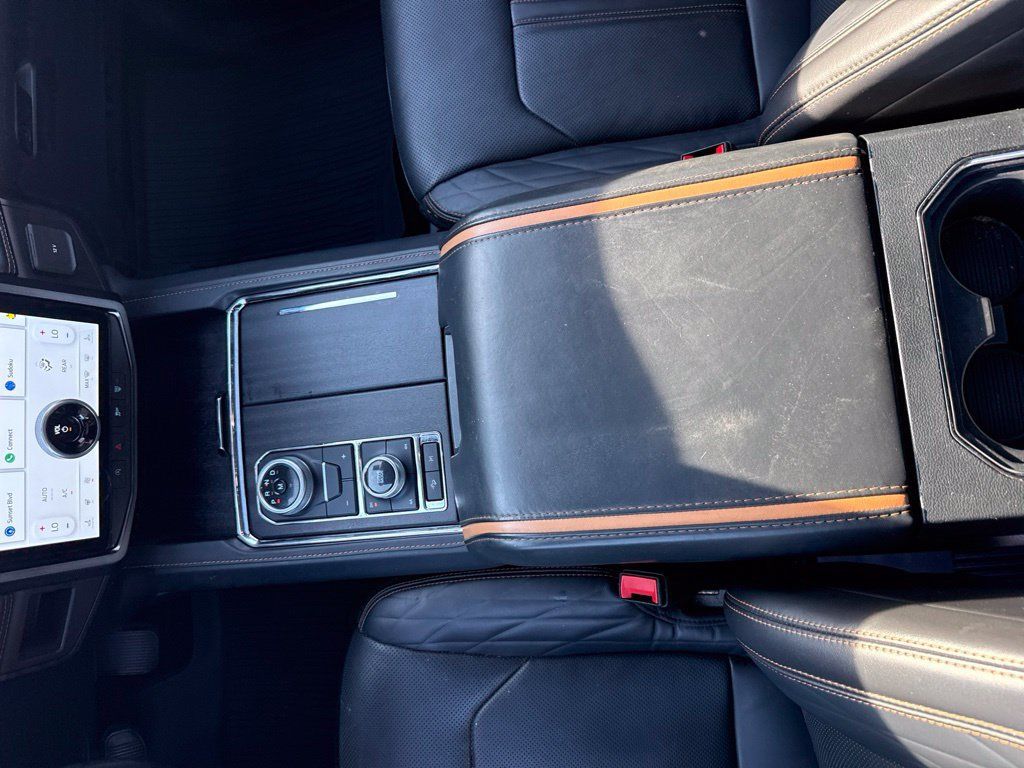 Used 2022 Ford Expedition Max Platinum AWD/4WD image 19