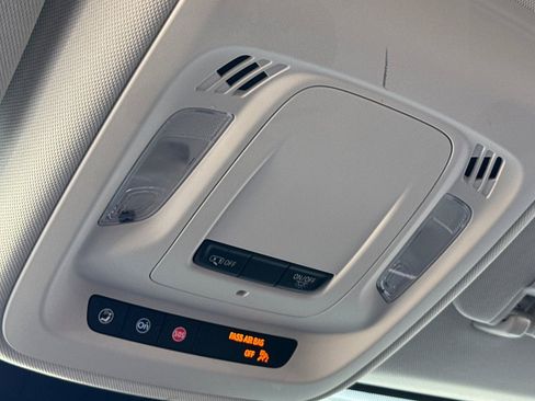 Used 2025 Buick Envision Sport Touring image 22