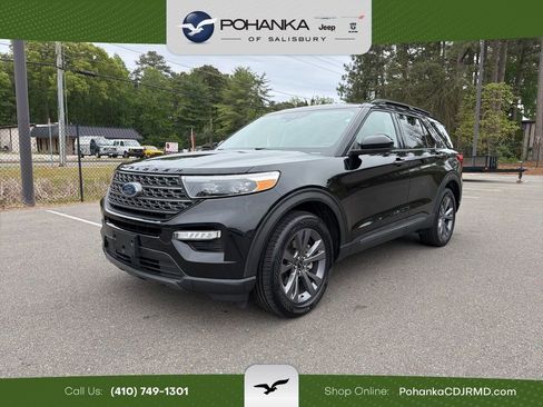 Used 2024 Ford Explorer XLT w/ Equipment Group 202A AWD/4WD image 1