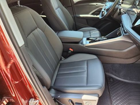 Used 2025 Audi Q5 Premium Plus AWD/4WD image 12