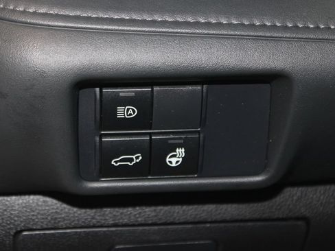 Used 2021 Toyota Highlander Limited AWD/4WD image 8