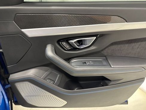 Used 2020 Lamborghini Urus image 63