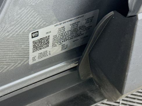 Used 2025 Chevrolet Trax ACTIV w/ Sunroof Package image 12