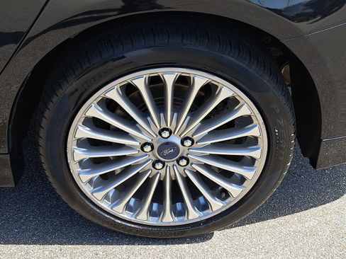 Used 2013 Ford Fusion Titanium FWD image 29