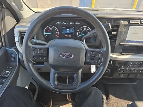 Used 2024 Ford F250 XLT AWD/4WD image 17