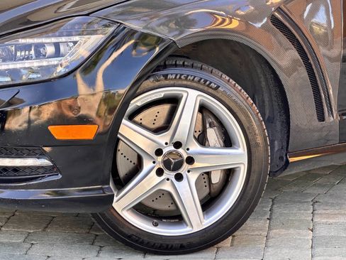 Used 2014 Mercedes-Benz CLS 550 4MATIC image 3