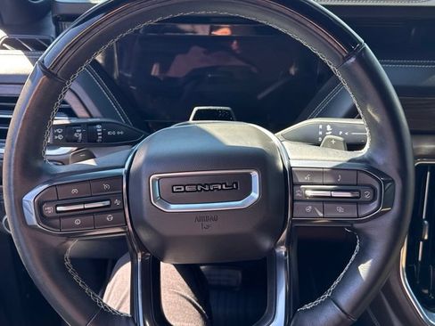 Used 2025 GMC Yukon Denali Ultimate AWD/4WD image 12