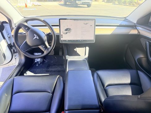 Used 2021 Tesla Model 3 Standard Range Plus image 15