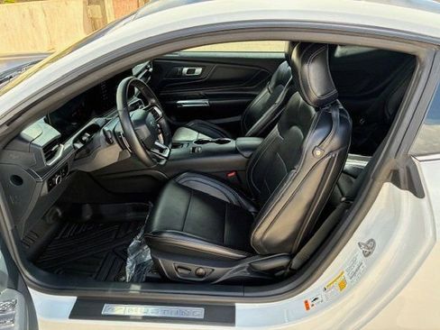 Used 2024 Ford Mustang GT Premium image 11