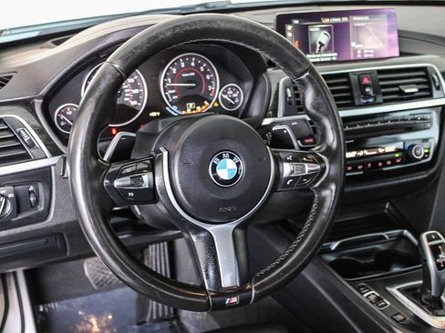 Used 2018 BMW 440i Convertible RWD image 18