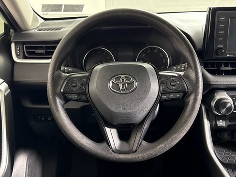 Used 2021 Toyota RAV4 LE AWD/4WD image 25