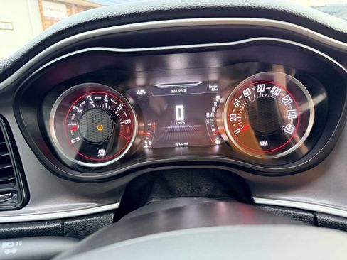 Used 2019 Dodge Challenger SXT image 19