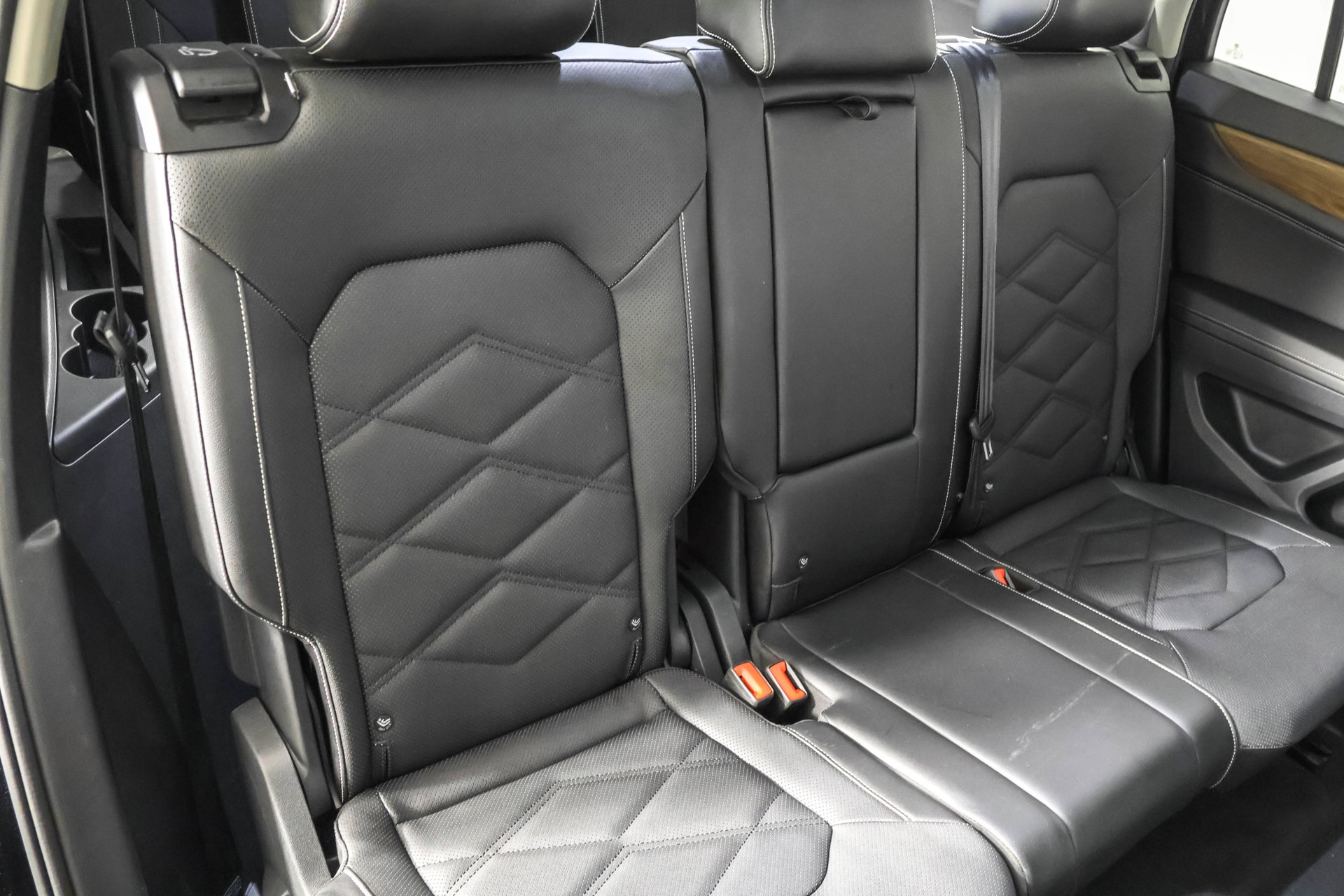 Used 2024 Volkswagen Atlas SE AWD/4WD image 43