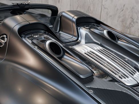 Used 2015 Porsche 918 Spyder AWD/4WD image 8