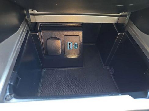 Used 2020 Ford Explorer 4WD image 11