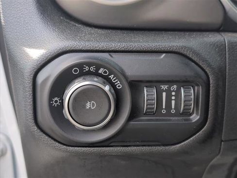 Used 2018 Jeep Wrangler Unlimited Sport S image 11