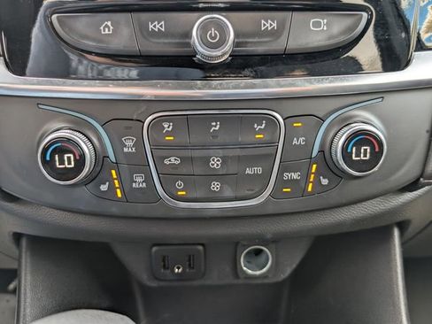 Used 2024 Chevrolet Traverse LT w/ Midnight/Sport Edition AWD/4WD image 26
