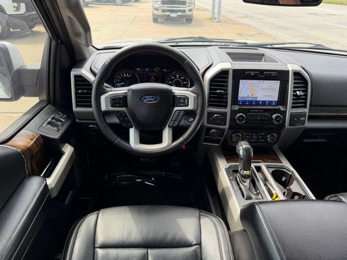 Used 2019 Ford F150 Lariat w/ Trailer Tow Package RWD image 19