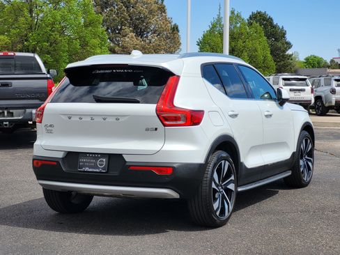 Used 2023 Volvo XC40 B5 Ultimate w/ Protection Package Premier AWD/4WD image 2