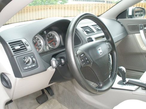 Used 2011 Volvo C70 T5 w/ Convenience Pkg FWD image 30